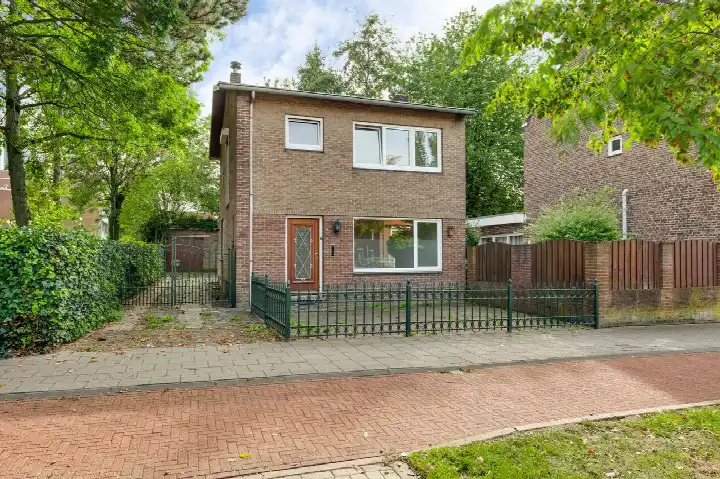 Vrijstaande woning te koop: Heerlenersteenweg 43, Spekholzerheide Kerkrade