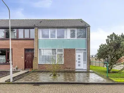 Corner house for sale: Heerlijkheidsstraat 11, Kern Sas van Gent Sas Van Gent