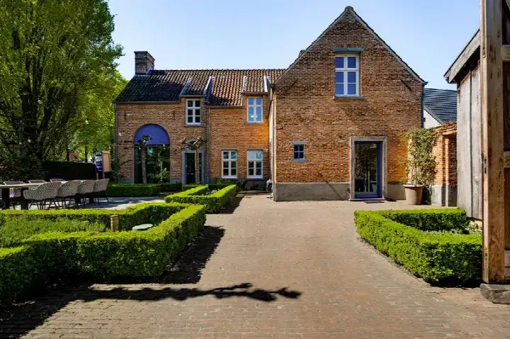 Vrijstaande woning te koop: Heerseweg 135, Verspreide huizen ten zuiden van de E3-weg Veldhoven