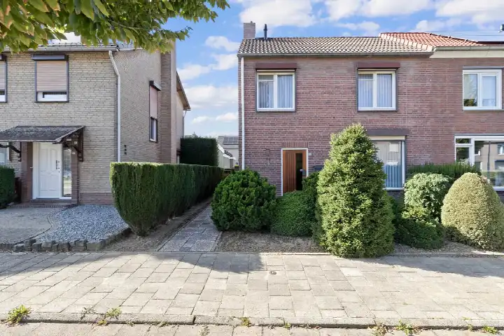 Semi-detached for sale: Heerstraat Noord 82, Oud-Stein Stein