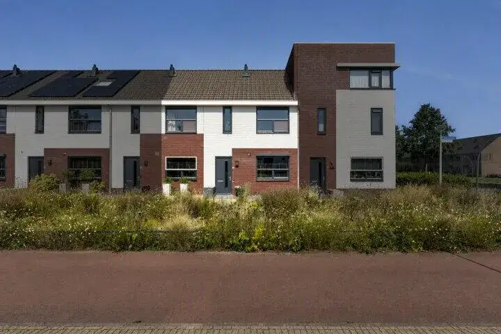 Tussenwoning te koop: Heidevlinder 48, Eilermarke Enschede