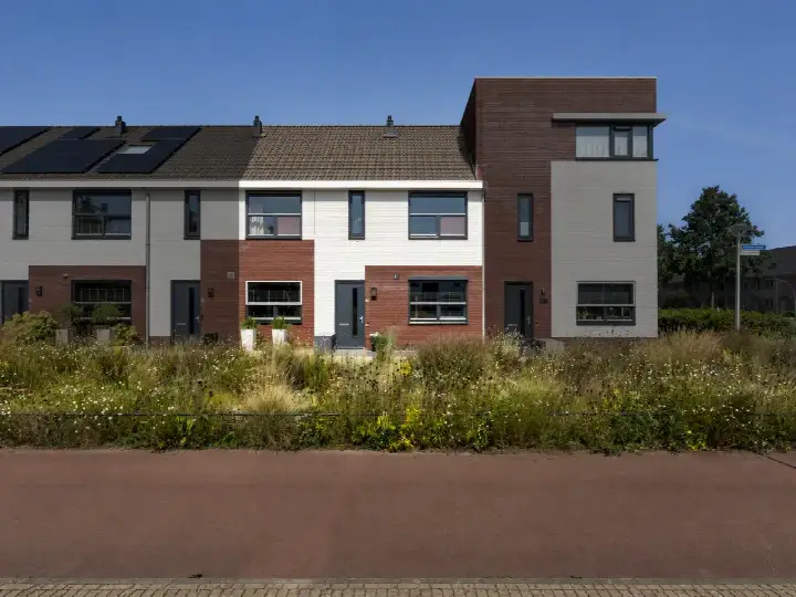 Tussenwoning te koop: Heidevlinder 48, Eilermarke Enschede