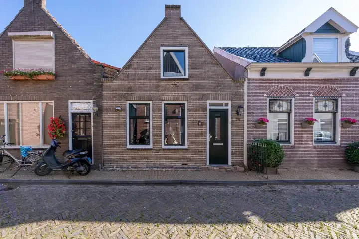 Terraced house for sale: Hein Tuijpstraat 14, Volendam-Oude kom Volendam