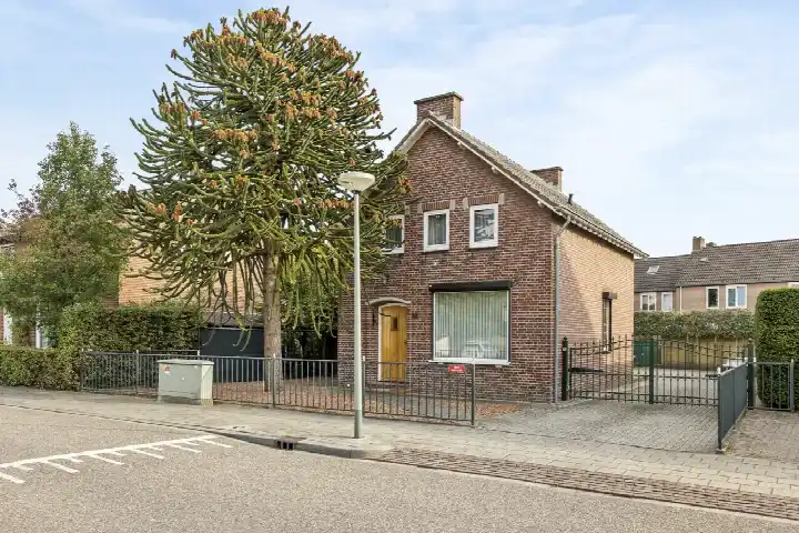 Detached house for sale: Heistraat 24, Groenekruisgebied Swalmen