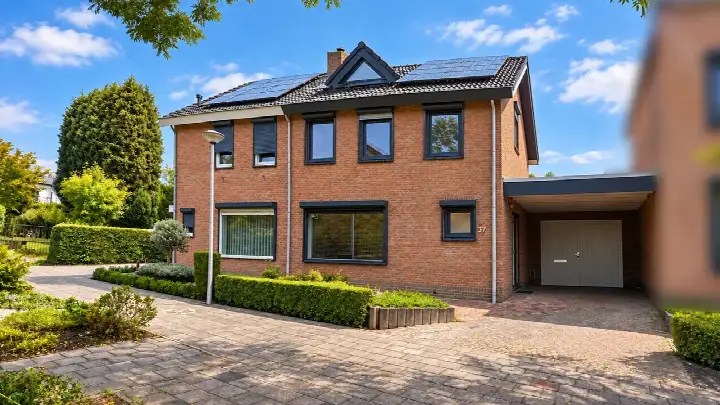 Terraced house for sale: Hekerbeek 37, Oud-Geleen en Haesselderveld Geleen