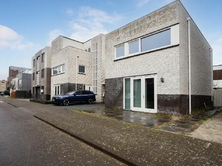 Vrijstaande woning te huur: Helenusstraat 15, Homeruskwartier Midden Almere