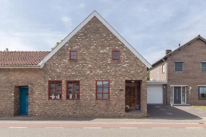 Tussenwoning te koop: Hellebroek 67, Nuth Nuth