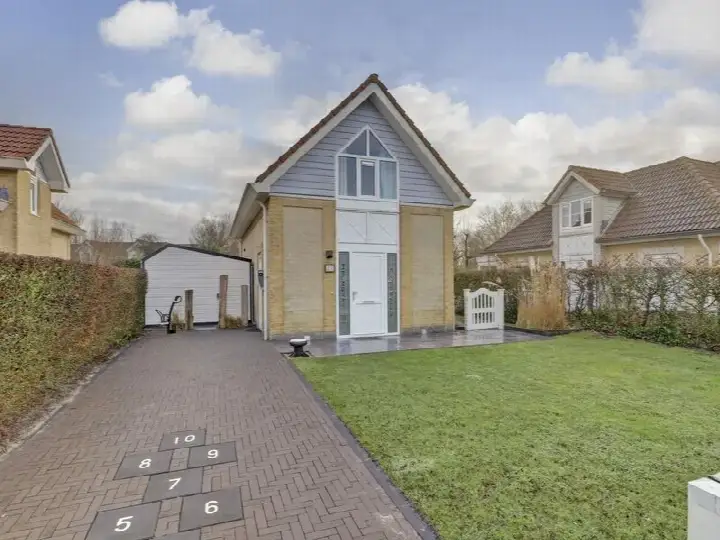 Vrijstaande woning te koop: Helmgras 21, Verspreide huizen Kamperland Kamperland