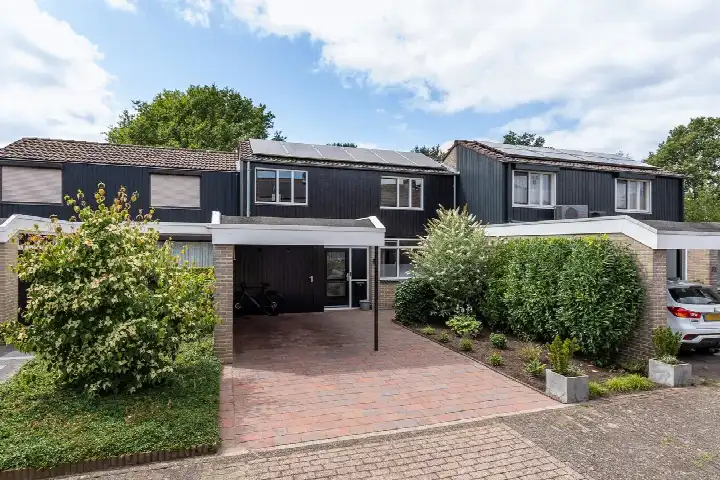 Tussenwoning te koop: Helmkruid 34, De Essen Oldenzaal