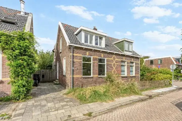 Twee-onder-één-kap te koop: Hendrik Soeteboomstraat 17, Twiske-West Amsterdam