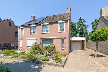 Semi-detached for sale: Hendrik Tollensdreef 74, De Groote Akkers Goirle