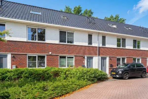 Tussenwoning te koop: Hendrik Wormserplein 8, Nijverdal-Centrum Nijverdal