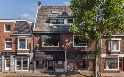 Tussenwoning te koop: Hengelosestraat 168, Walhof-Roessingh Enschede