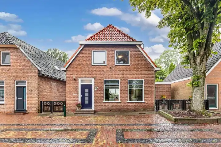Twee-onder-één-kap te koop: Henric de Cranestraat 145, Kuinre Kuinre