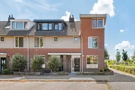 Hoekwoning te koop: Henriëtte Roland Holstlaan 13, Hoofddorp Toolenburg Oost Hoofddorp