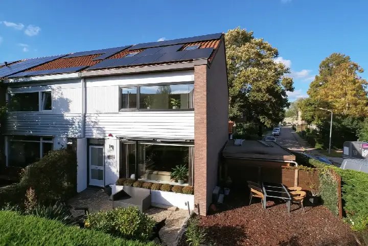 Corner house for sale: Herensingel 186, Weesp Schildersbuurt Weesp