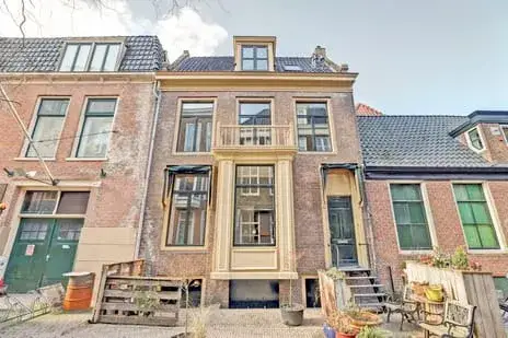 Terraced house for sale: Herenwaltje 3, De Waag Leeuwarden