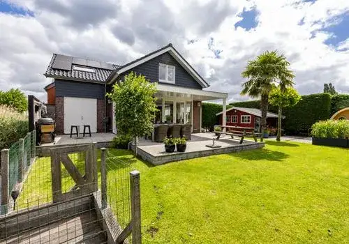 Detached house for sale: Herenweg 121, Vinkeveen Dorp Vinkeveen