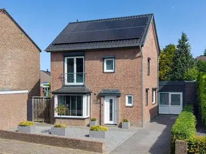 Twee-onder-één-kap te koop: Hereweg 82A, Oud Nieuwenhagen Landgraaf