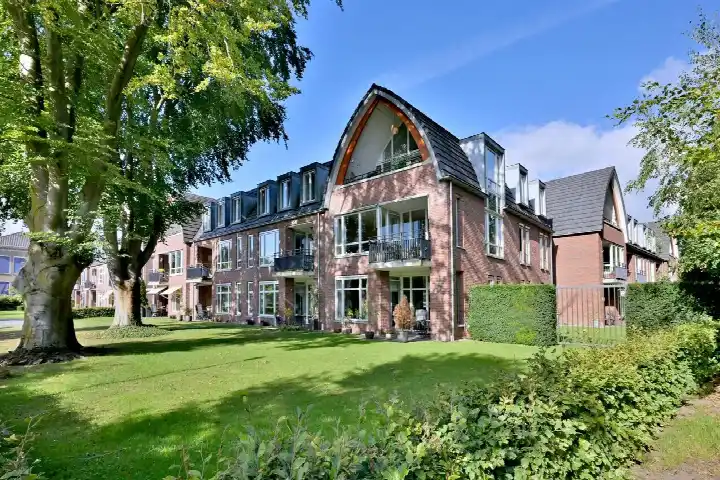 Appartement te koop: Herman Boerhaavelaan 3F-28, Oranjekwartier Deventer