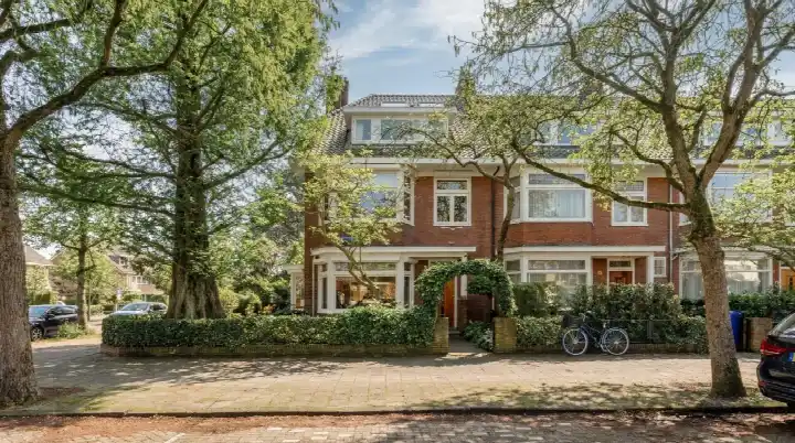 Hoekwoning te koop: Herman Gorterstraat 1, Diepenbrockbuurt Amsterdam