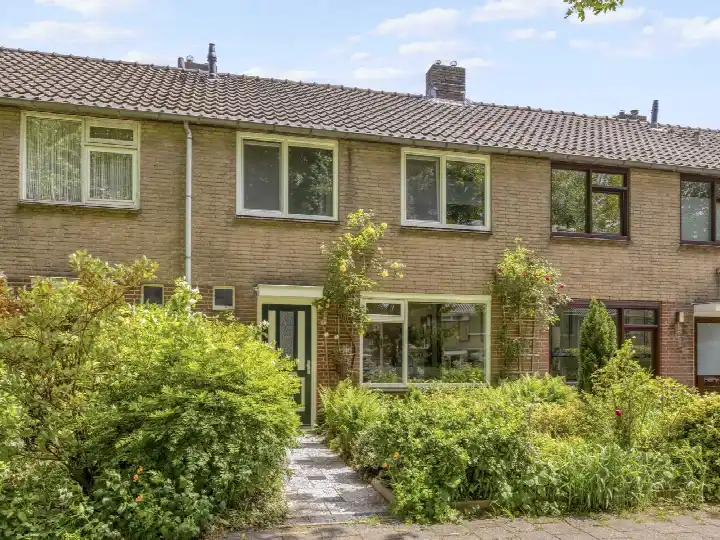 Tussenwoning te koop: Herman Heijermansstraat 49, Vleuten Vleuten