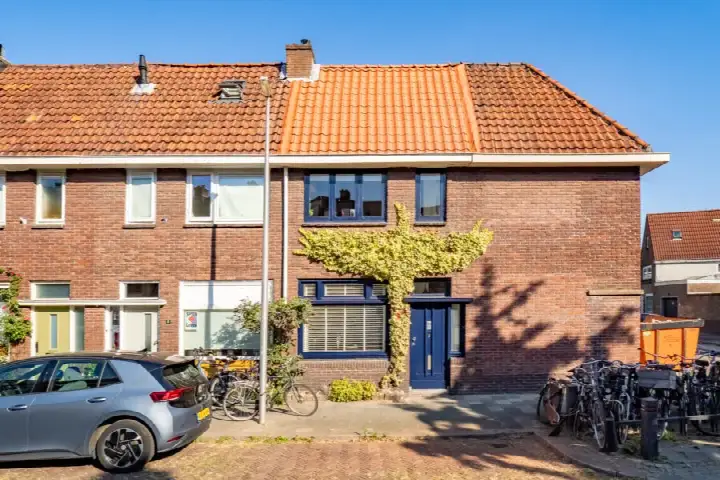Tussenwoning te koop: Herman Modedstraat 8A, Julianapark en omgeving Utrecht