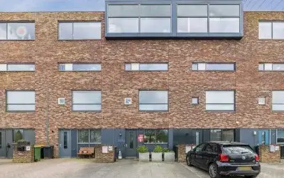Tussenwoning te koop: Herman Broodstraat 47, Schildersbuurt Assen