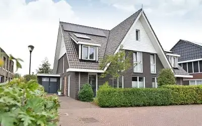 Twee-onder-één-kap te koop: Herman Kruyderlaan 13, Blaricummermeent Blaricum
