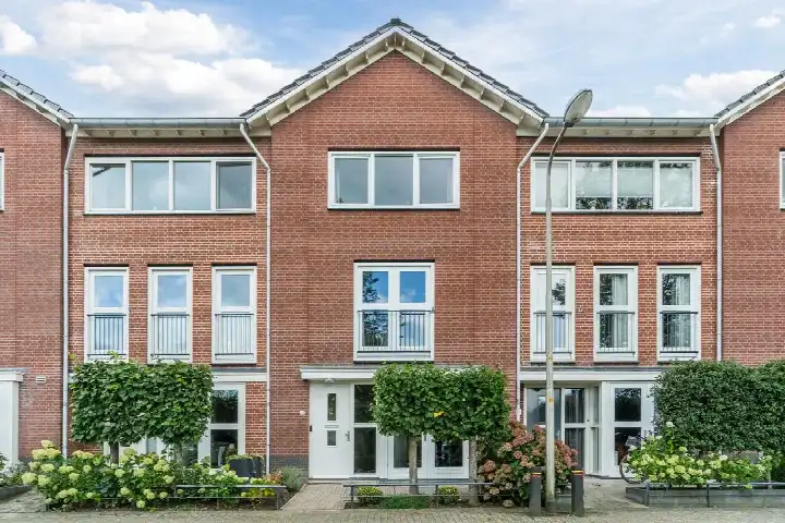 Terraced house for sale: Hermelijnsingel 23, Goilberdingen West Culemborg