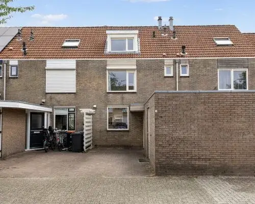 Tussenwoning te koop: Hertespoor 78, Rootselaar-Oost Barneveld