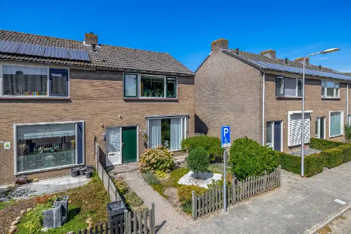 Hoekwoning te koop: Hertog Jan van Beierenlaan 37, Nieuwe-Tonge woonkern Nieuwe-Tonge