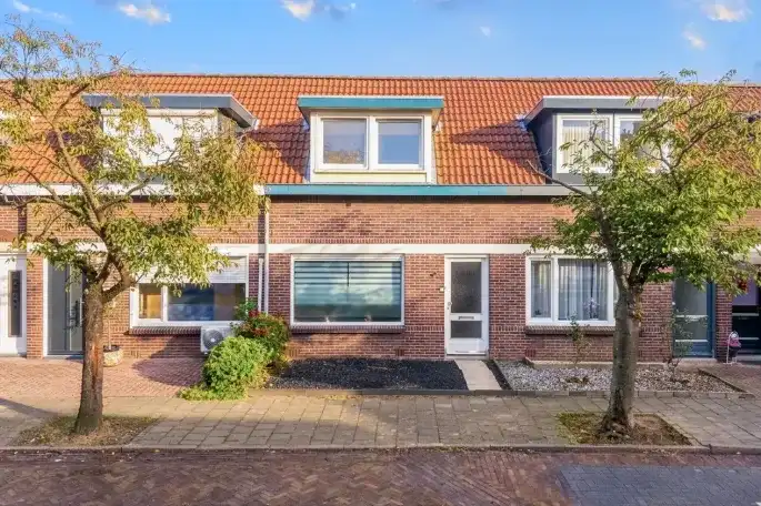 Tussenwoning te koop: Hertogstraat 60, Eikenderveld Heerlen