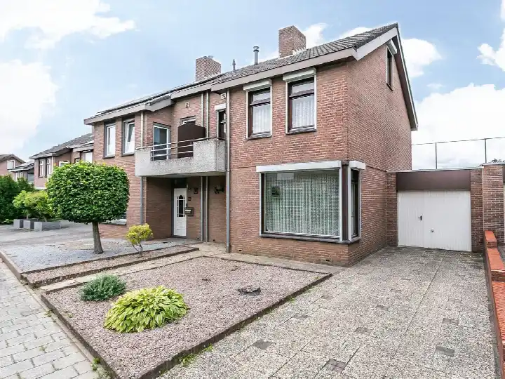 Hoekwoning te koop: Het Ambacht 56, Klingelsberg Brunssum