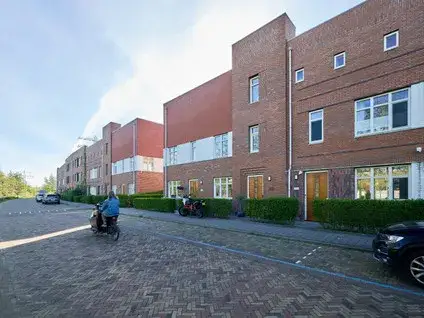 Terraced house for sale: Het Betonijzer 222, Plantage de Sniep Noord Diemen