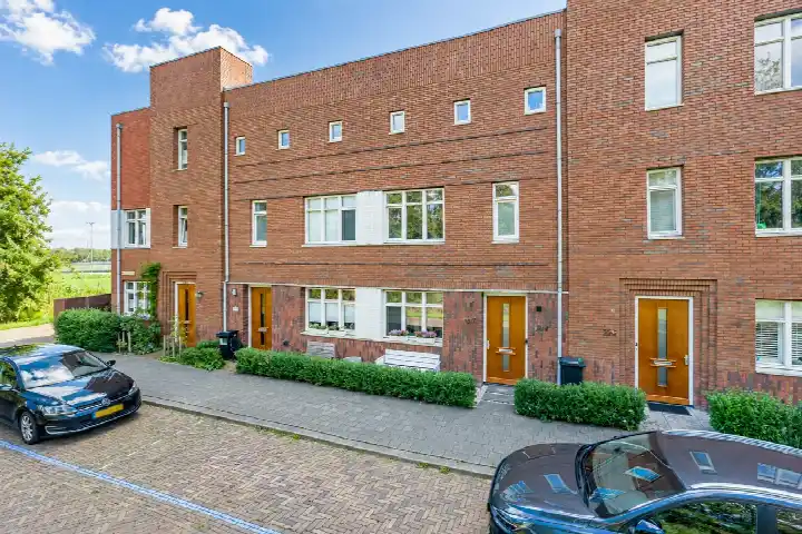 Tussenwoning te koop: Het Betonijzer 254, Plantage de Sniep Noord Diemen