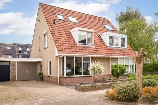 Tussenwoning te koop: Het Erf 21, Rozeboom Bovenkarspel