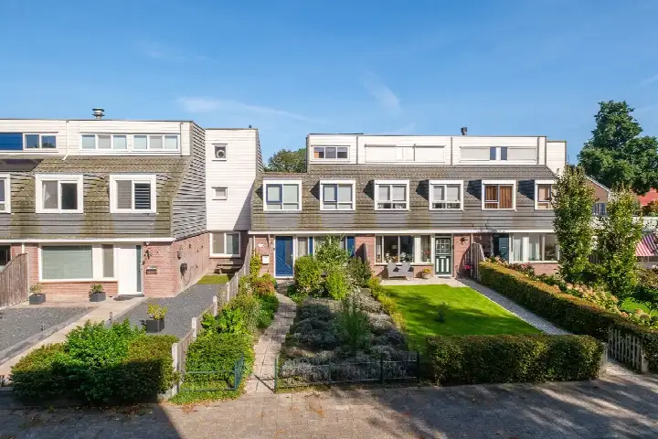 Terraced house for sale: Het Erf 7, De Baan Biddinghuizen