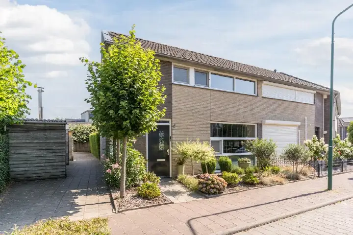 Hoekwoning te koop: Het Geleer 28, Heilaren Heeswijk-Dinther