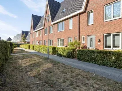 Tussenwoning te koop: Het Jagertje 16, Vaartkant Terheijden