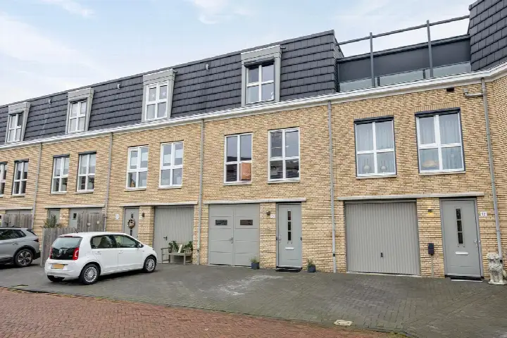 Tussenwoning te huur: Het Kanon 13, Spakenburg Bunschoten-Spakenburg