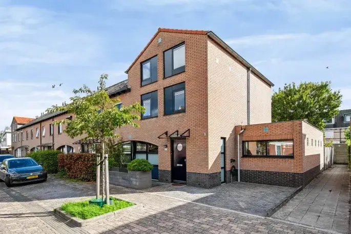 Corner house for sale: Het Kasteel 27, Woudhuis Apeldoorn