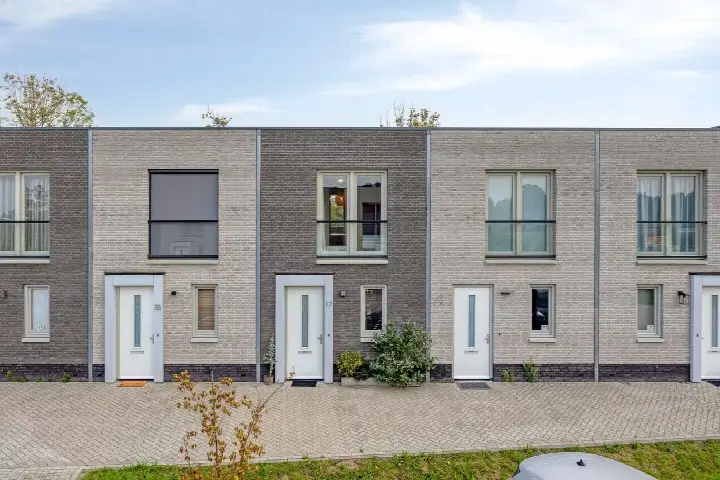 Terraced house for sale: Het Kruisstuk 17, De Kolk, Schonenberg en De Weem Ravenstein