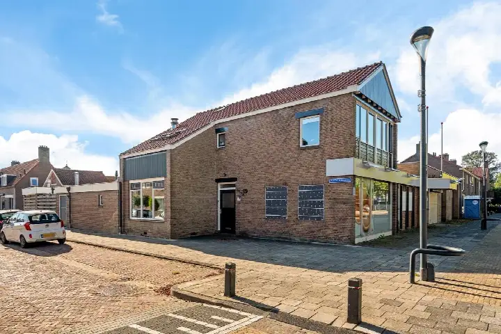 Hoekwoning te koop: Het Midden 1, Bant-woonkern Bant