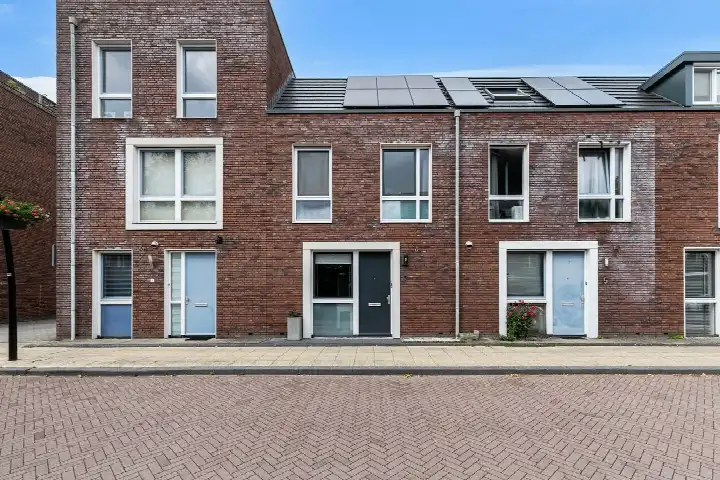 Tussenwoning te koop: Het Veld 3, Lient e.o. Hooglanderveen