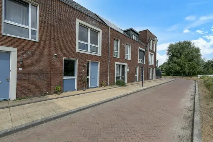 Tussenwoning te koop: Het Veld 47, Lient e.o. Hooglanderveen