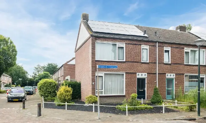 Hoekwoning te koop: Hiddes de Friesstraat 2, Veghel Zuid 2 Veghel