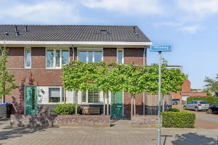 Corner house for sale: Hilleweg 38, Mannee Goes
