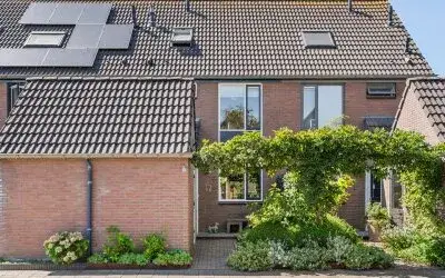 Tussenwoning te koop: Hindelaan 76, Centrum Lunteren Lunteren