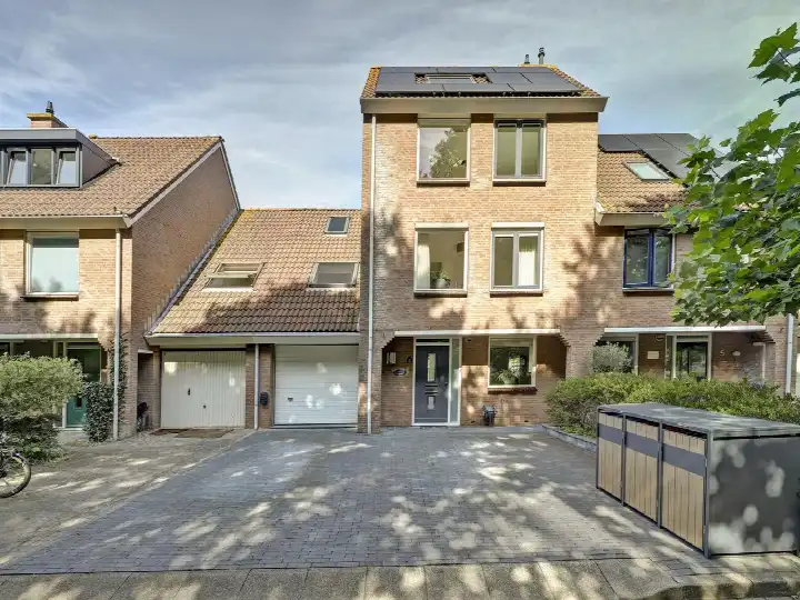 Tussenwoning te koop: Hinder 3, Nieuwland Brielle